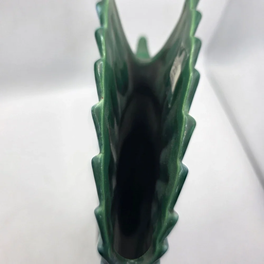 Royal Haeger R903 Flying Crane Goose Bird Vase Green Blue Glaze USA Pottery